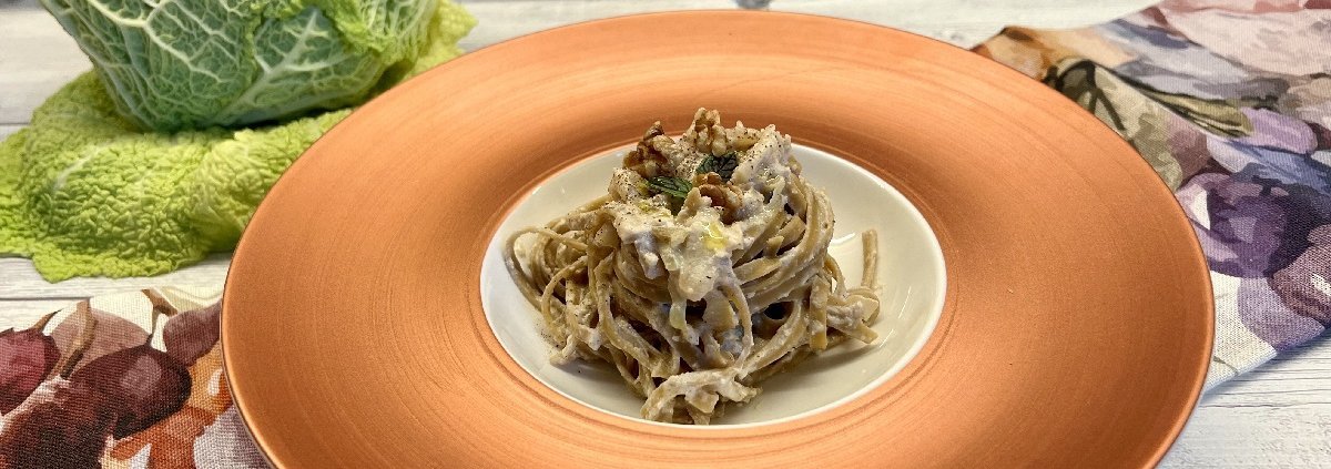 fettuccine alla salsa di noci e verza