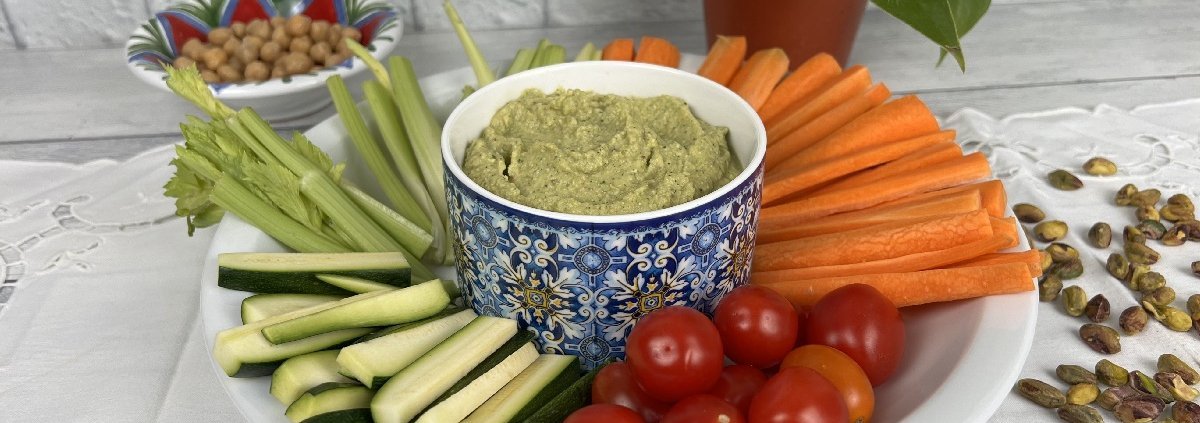 pinzimonio-hummus-di-ceci-e-zucchine