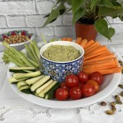 pinzimonio-hummus-di-ceci-e-zucchine