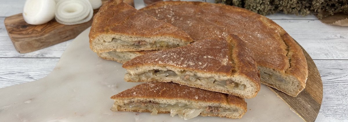 schiaccia-di-cipolle-e-alici