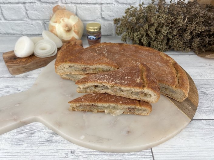 schiaccia-di-cipolle-e-alici