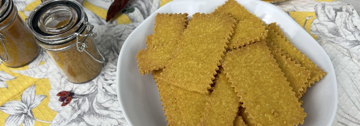 Ilaria-bertinelli-cracker-di-riso-alla-curcuma