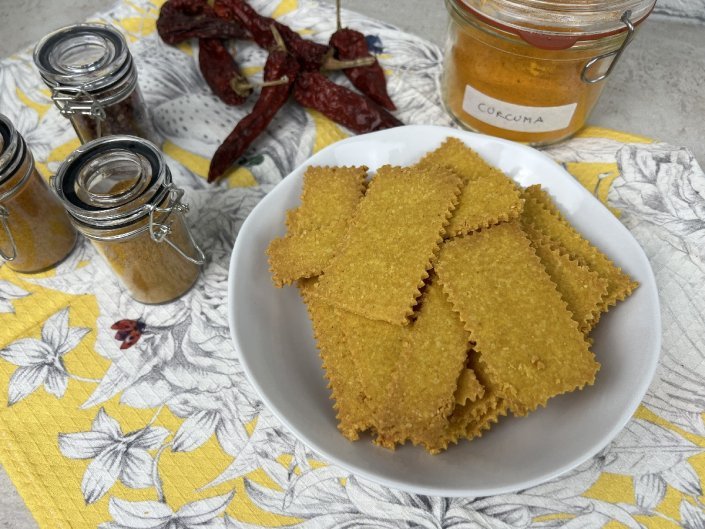 Ilaria-bertinelli-cracker-di-riso-alla-curcuma