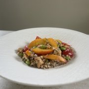 ilaria-bertinelli-insalata-di-grano-saraceno-e-pesche-grigliate