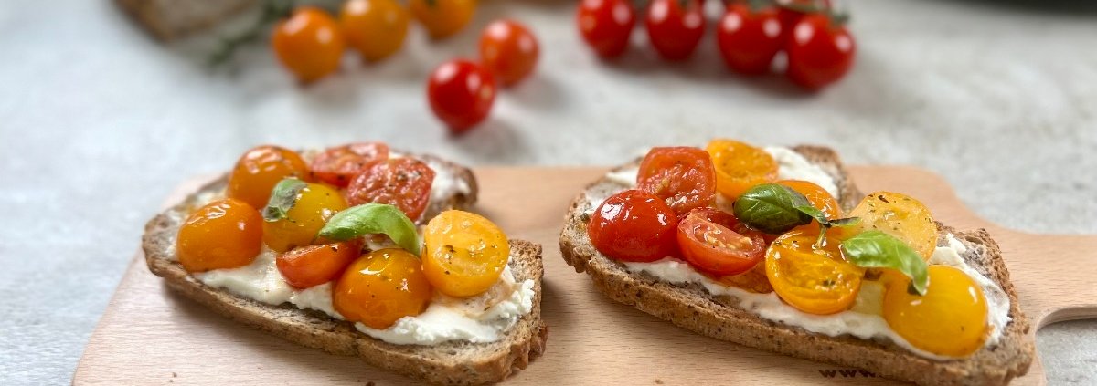 Ilaria-bertinelli-bruschetta-con-pomodorini-saltati