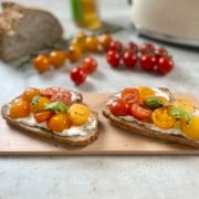Ilaria-bertinelli-bruschetta-con-pomodorini-saltati Ilaria-bertinelli-bruschetta-con-pomodorini-saltati