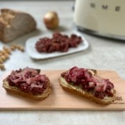 Bruschetta con tartare di manzo (8) ilaria-bertinelli-bruschetta-con-tartare-di-manzo